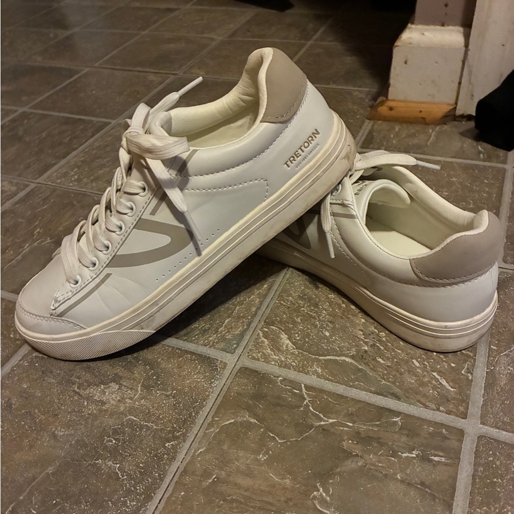Tretorn White and Beige Low-Top Sneakers